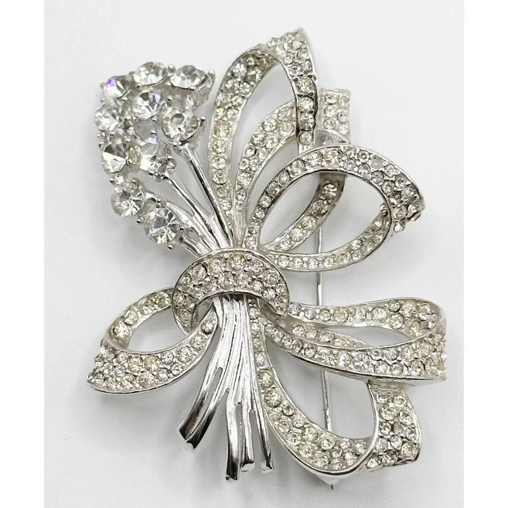 Vintage Pin BROOCH CRYSTAL CLEAR RHINESTONE Silver Tone Flower Bouquet Bows